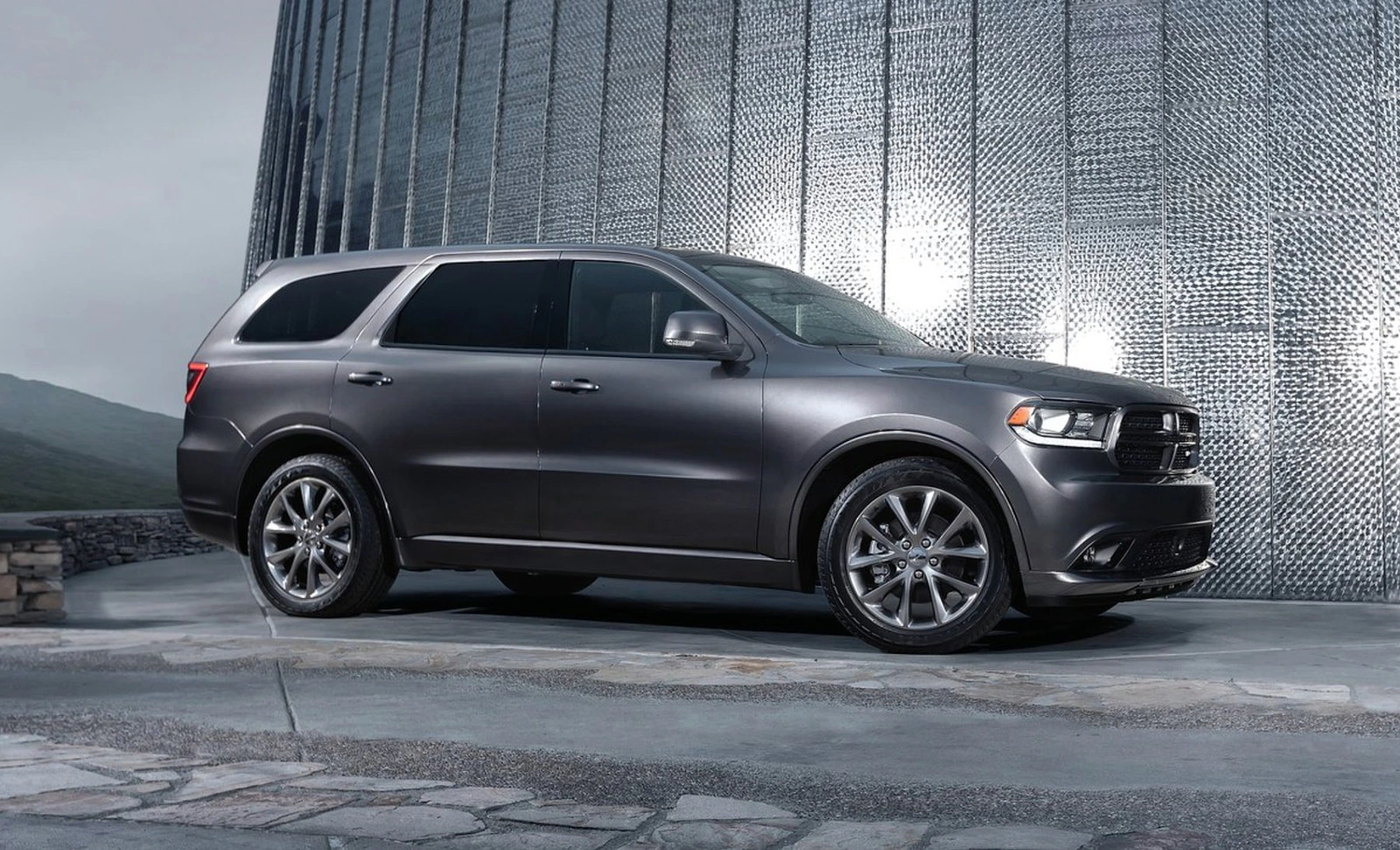Front three-quarter view of the 2011 Dodge Durango.