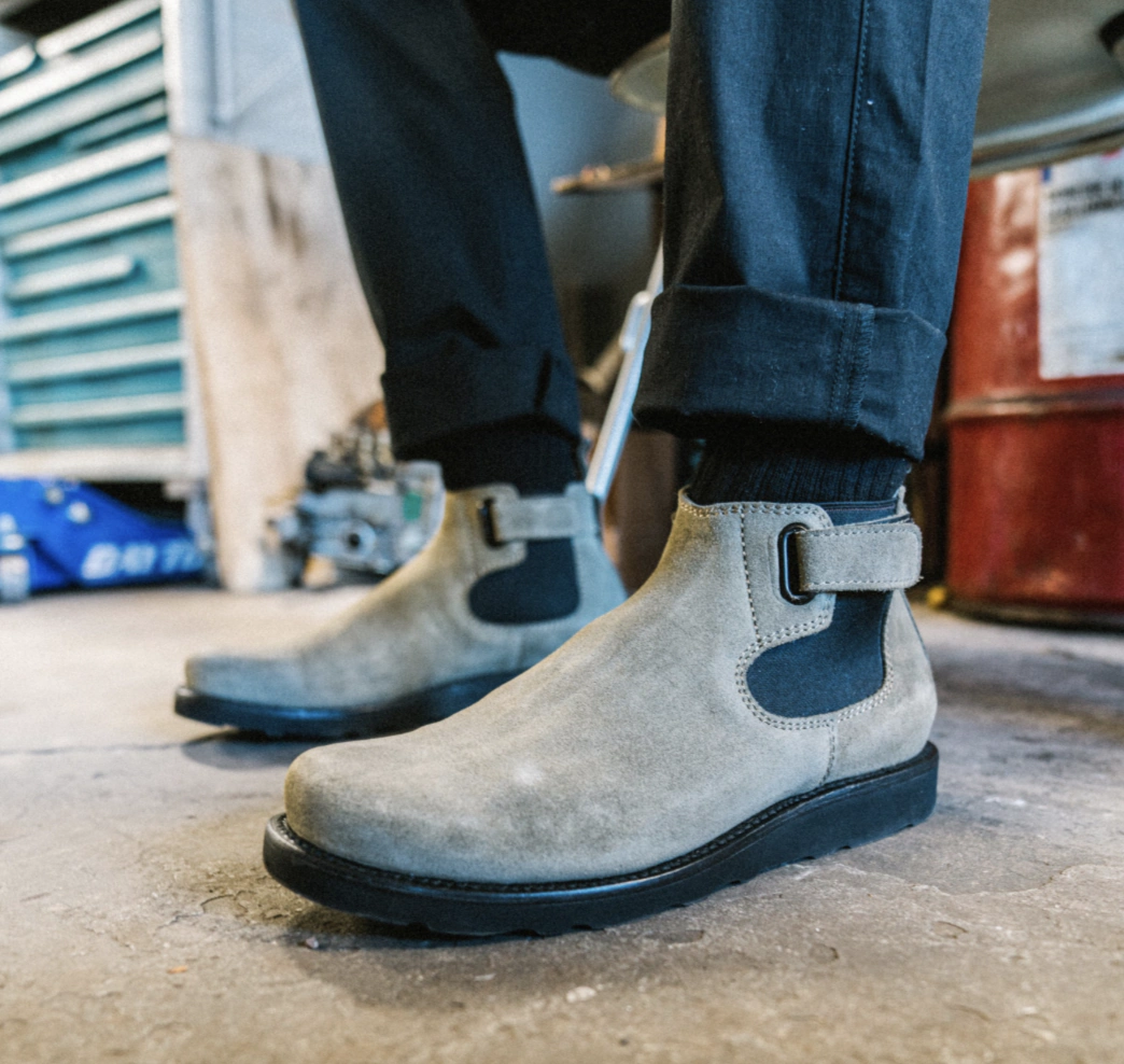 Boot: Grey suede and dark sole
