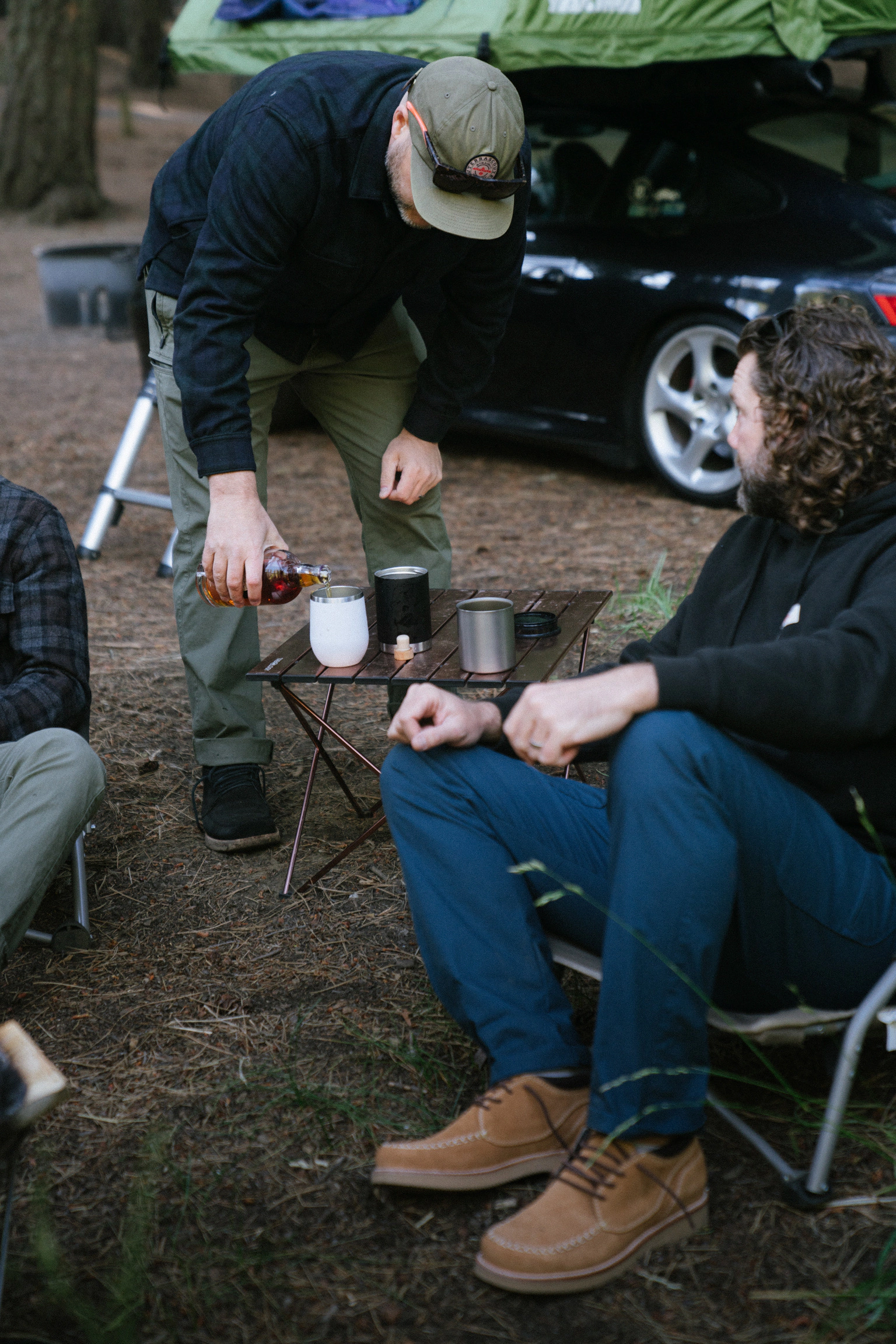 Field photography: Roads, forest and camp