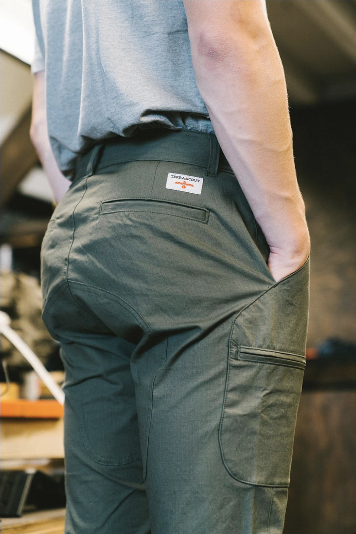 Utility pant: Rear pocket access